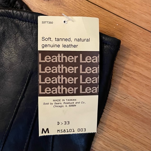 Men’s Leather Gloves - Picture 3 of 4